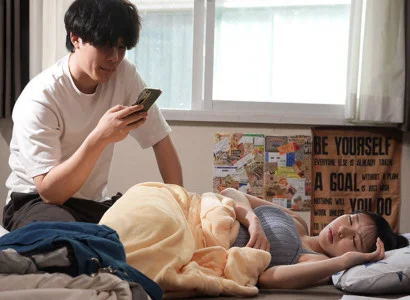 Gã chồng thích theo dõi người yêu khi ngoại tình