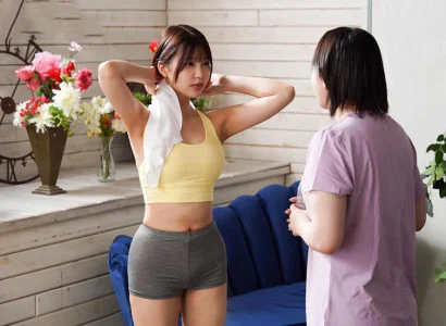 Cô nàng dáng ngon tập yoga cùng bạn rồi bị nện
